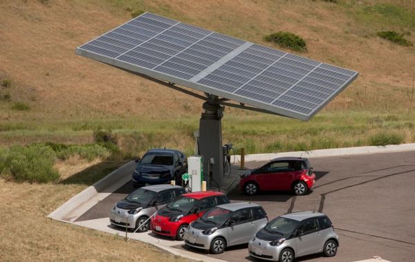 Proč se Česko zřejmě nestane elektromobilním Kuvajtem