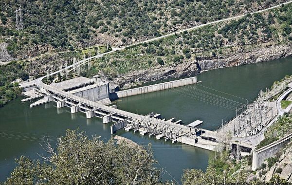 Portugalci před blackoutem čerpali vodu do kopce španělskou elektřinou