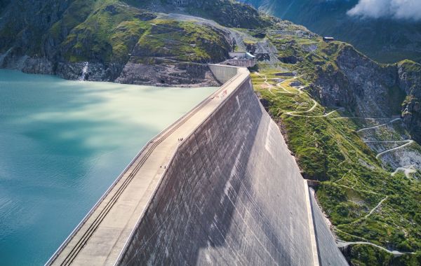 V energetice na Švýcary nemáme. A o solárech a větrnících to fakt není